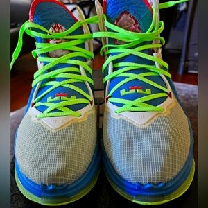 NIKE Lebron XIX Dutch Blue/Pomegranate